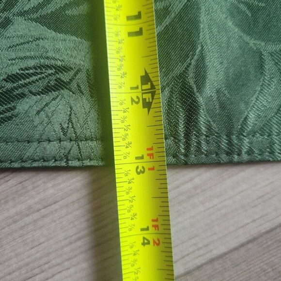 Green Poinsettia Placemats Set Of 4 New - Picture 6 of 6